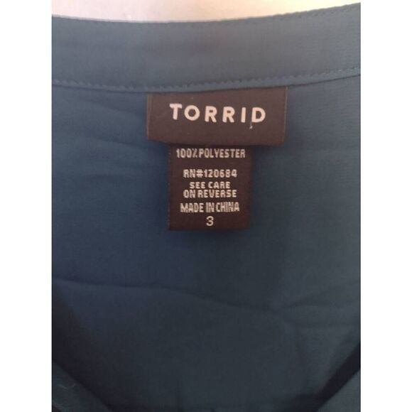 Torrid Harper Teal Blue Tab Sleeve Popover Blouse Size 3 - Picture 2 of 3